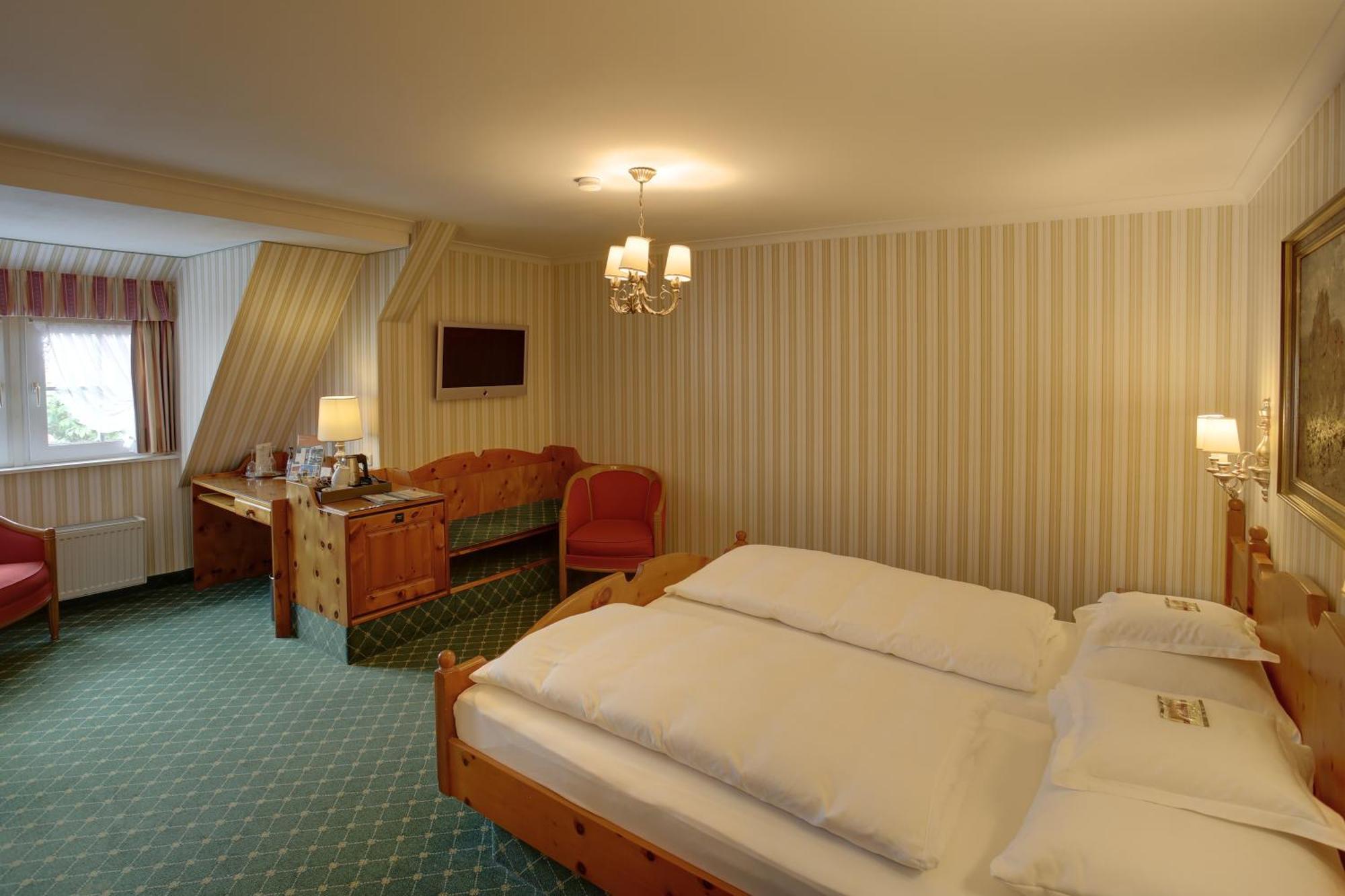 Hotel Brauereigasthof Landwehr-Braeu Reichelshofen Rum bild