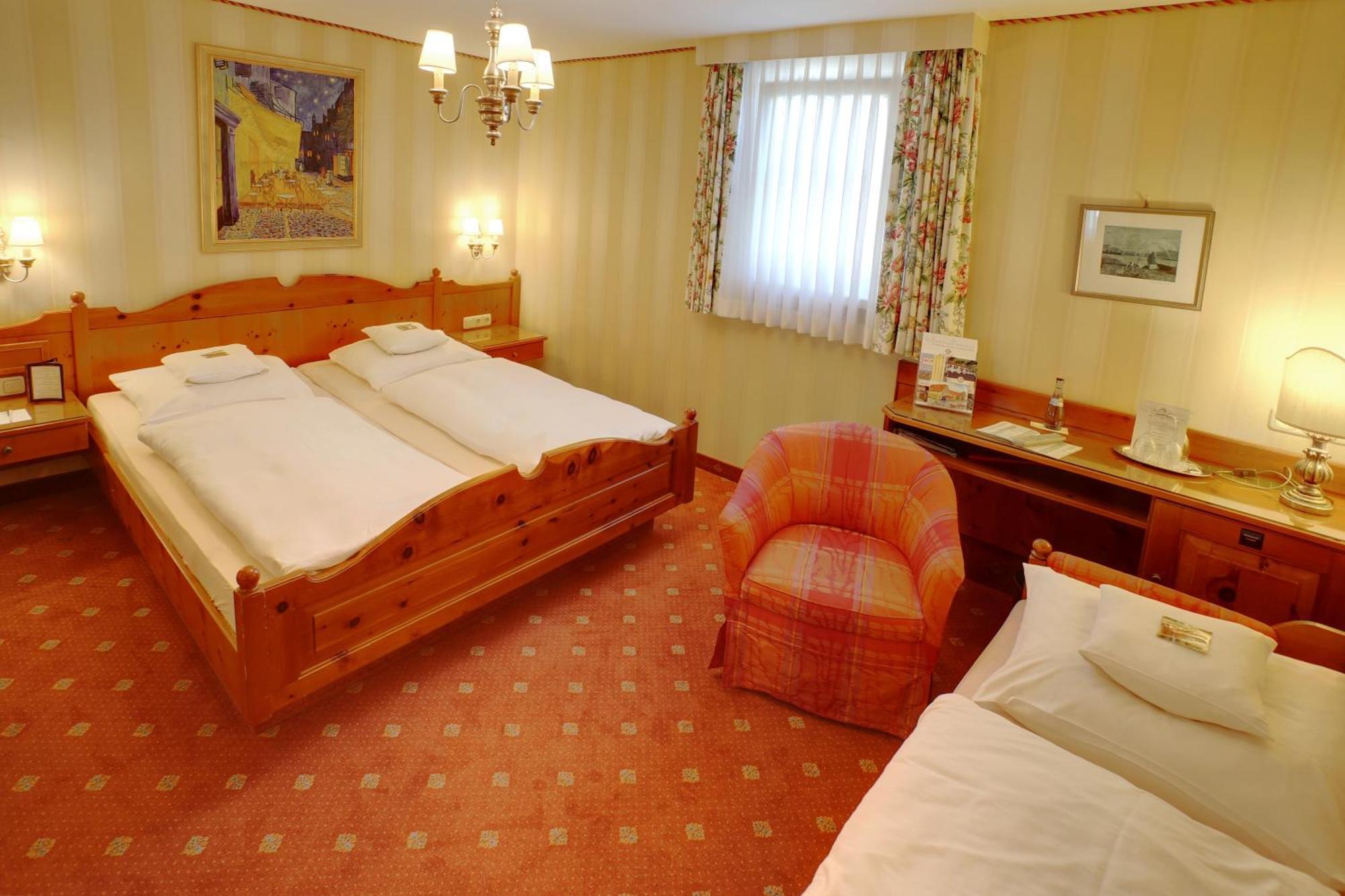 Hotel Brauereigasthof Landwehr-Braeu Reichelshofen Rum bild