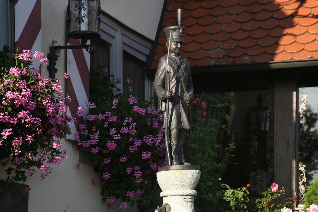 Hotel Brauereigasthof Landwehr-Braeu Reichelshofen Exteriör bild