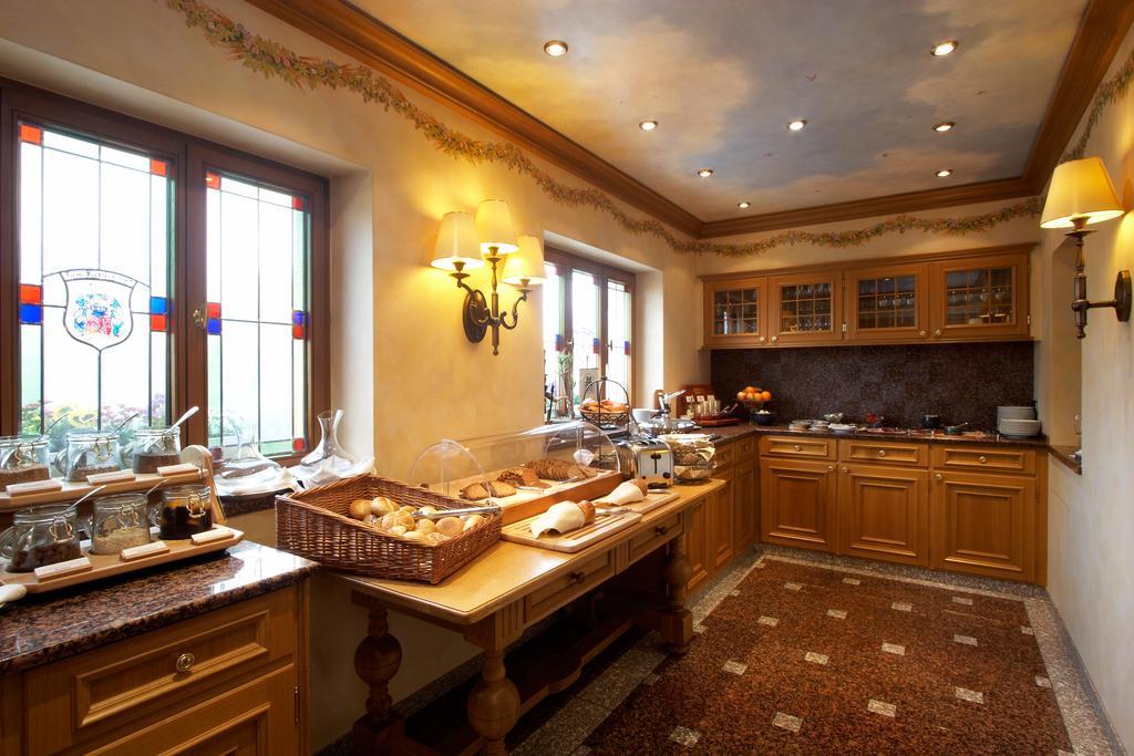 Hotel Brauereigasthof Landwehr-Braeu Reichelshofen Exteriör bild
