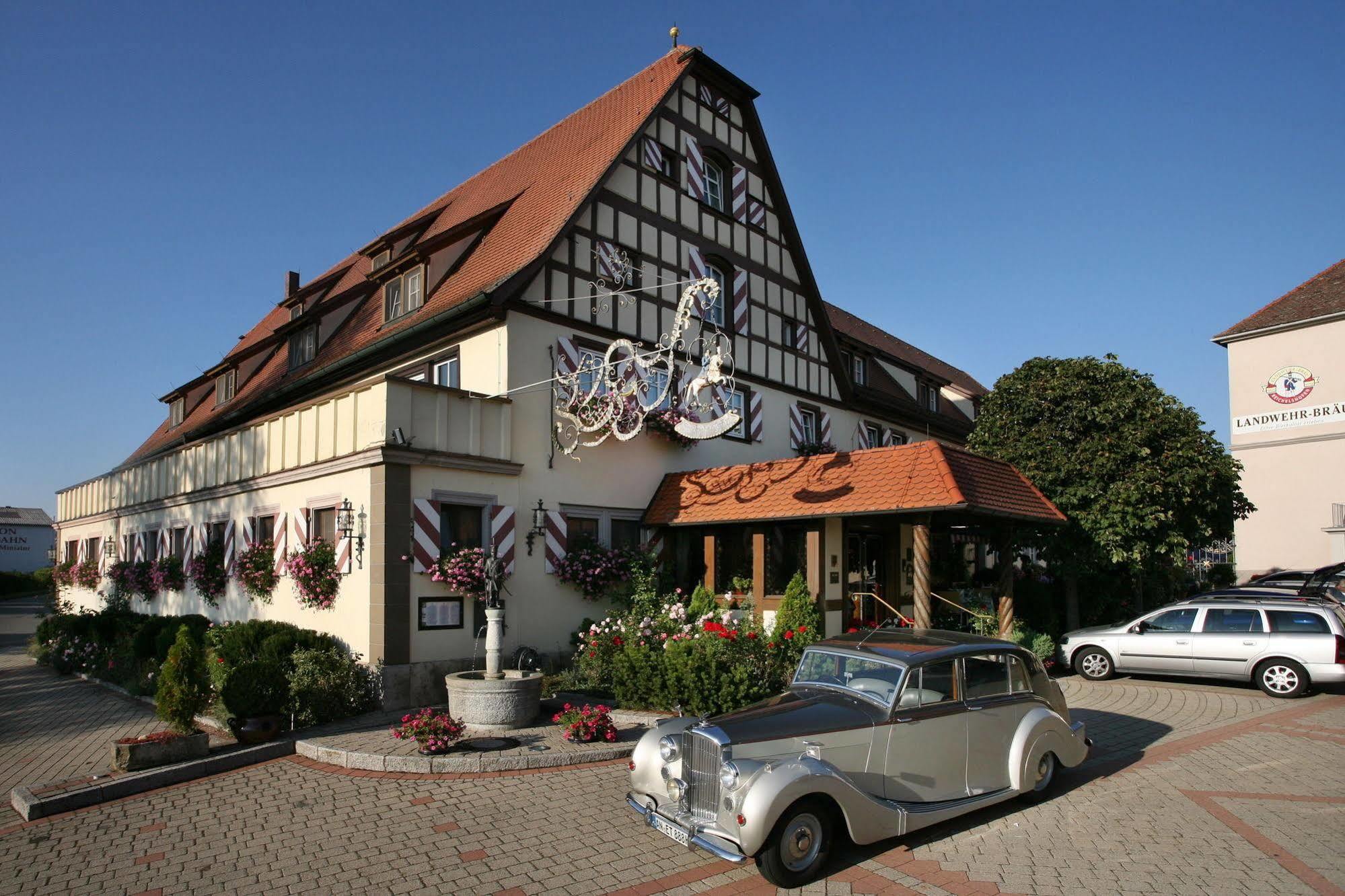 Hotel Brauereigasthof Landwehr-Braeu Reichelshofen Exteriör bild