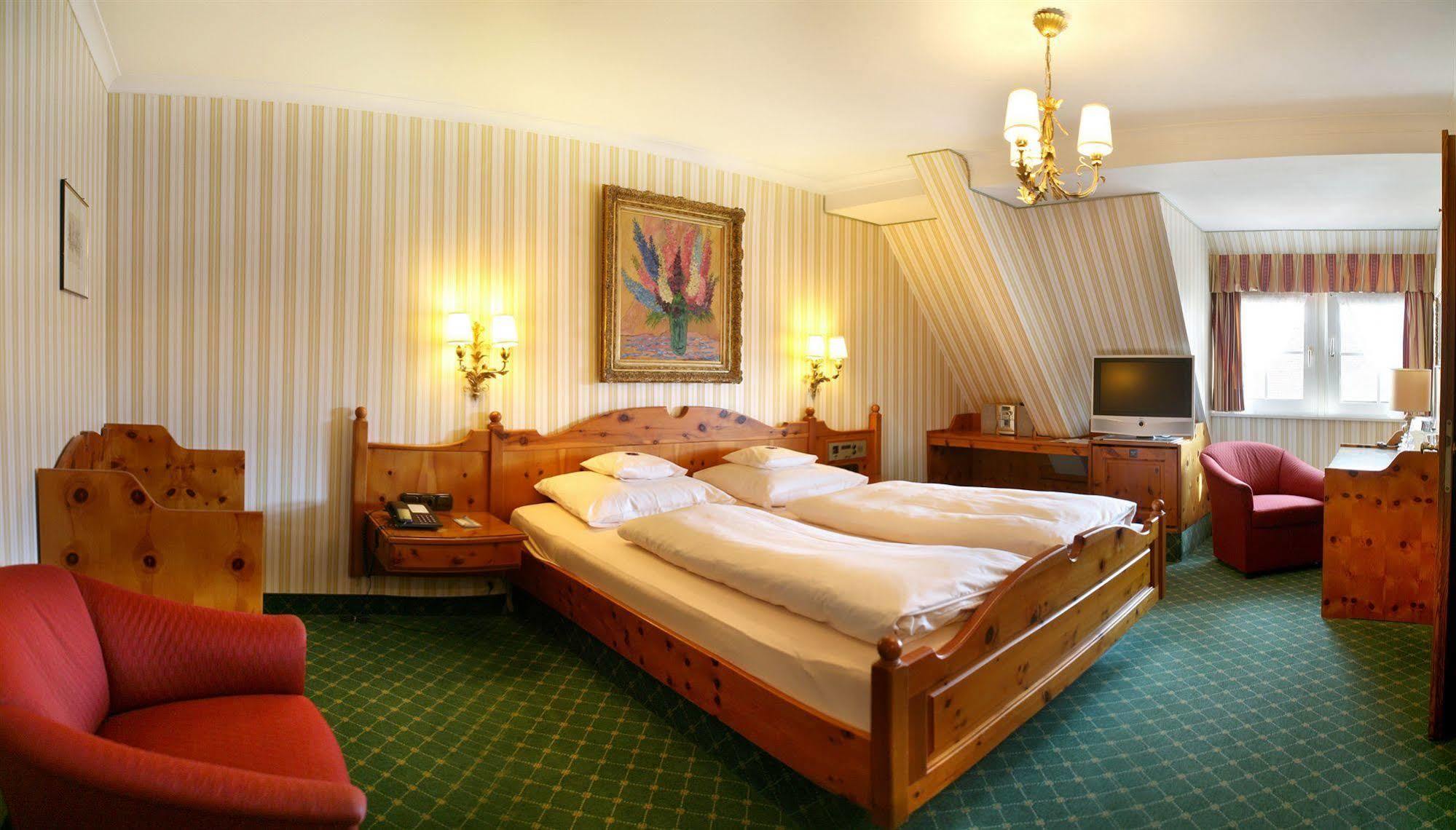 Hotel Brauereigasthof Landwehr-Braeu Reichelshofen Exteriör bild