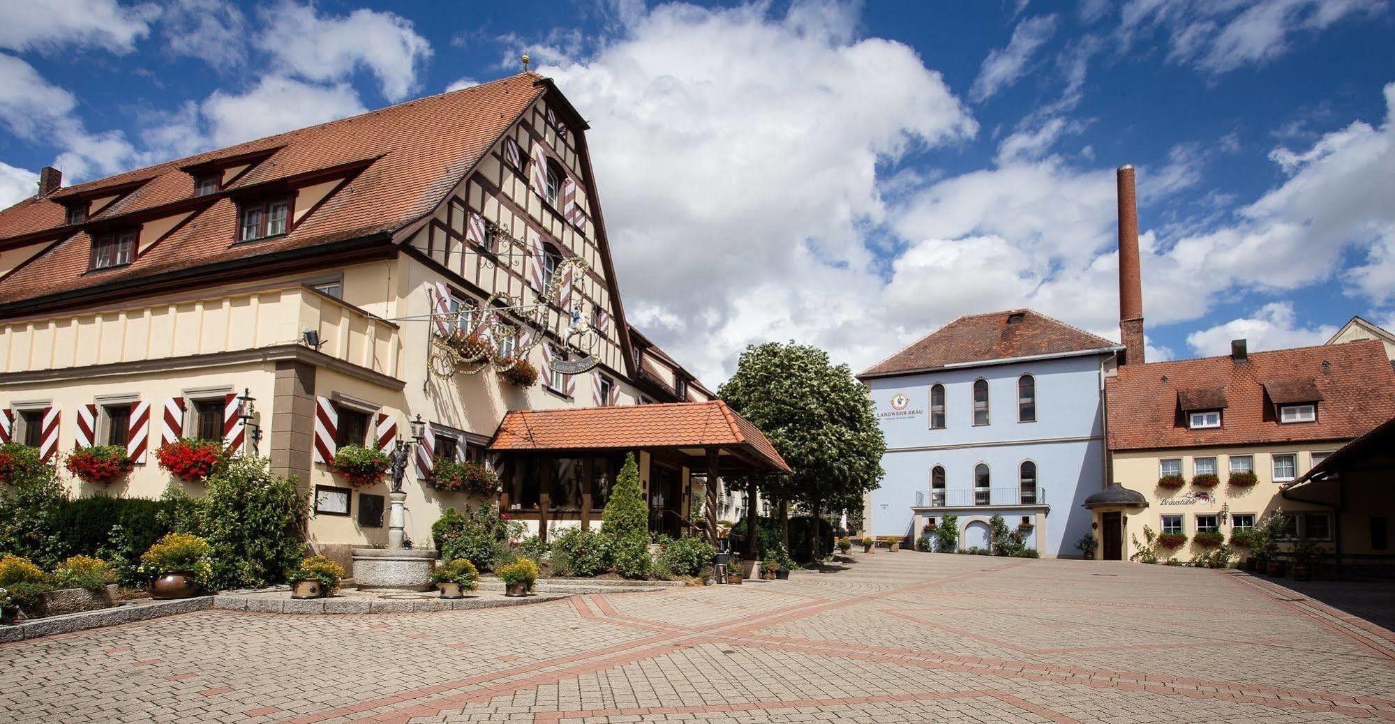 Hotel Brauereigasthof Landwehr-Braeu Reichelshofen Exteriör bild