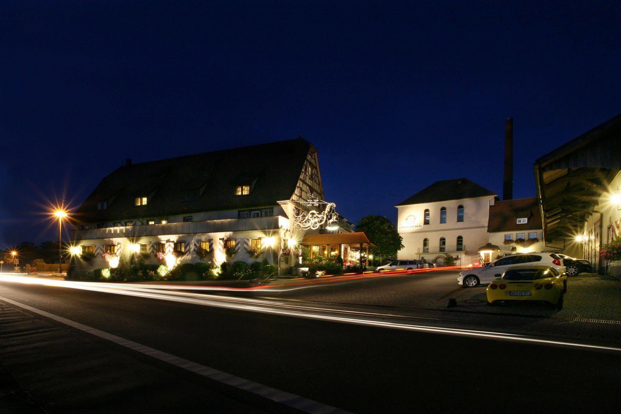 Hotel Brauereigasthof Landwehr-Braeu Reichelshofen Exteriör bild